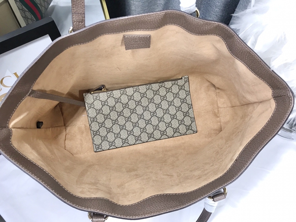 激安グッチバッグコピー着用イメージ